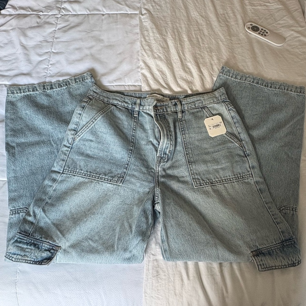 Altar’d State Lightwash Wide-Legged Cargo Jeans